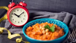 Aralıklı Oruç Nedir? 10 Etkili Özellikleri, Faydaları ve Uygulama Rehberi
